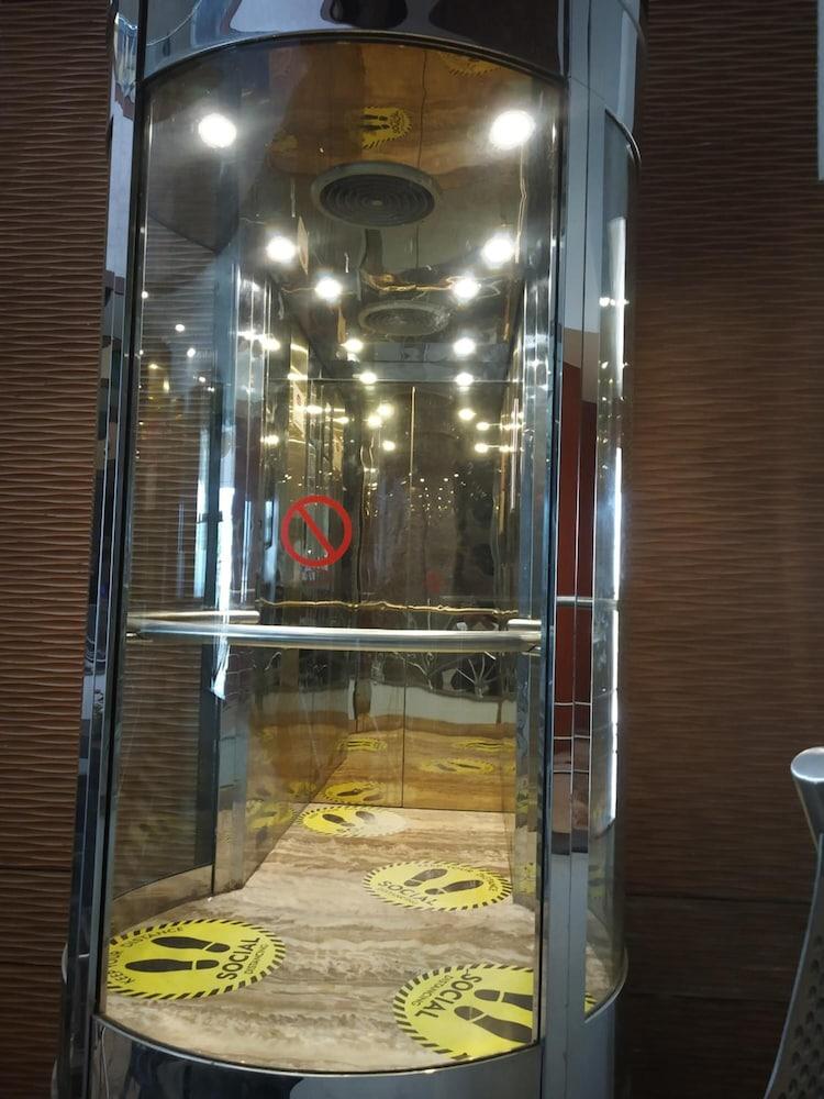 Royal Orchid Central Kireeti Hampi, Hospet Экстерьер фото