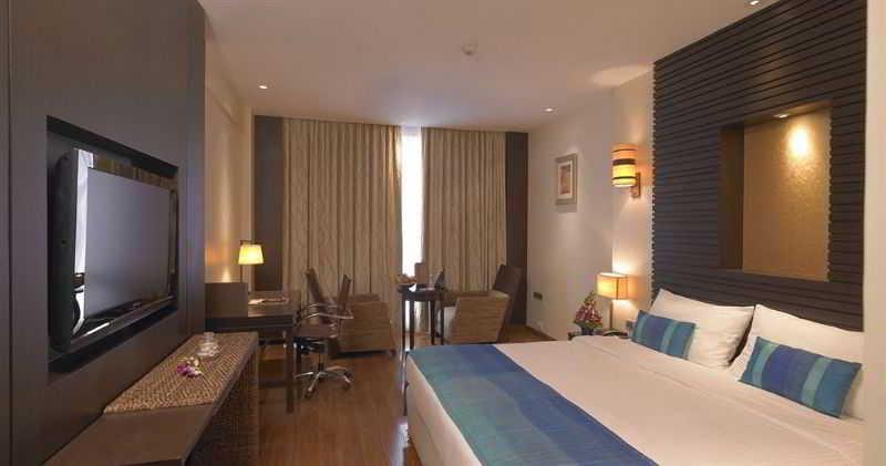 Royal Orchid Central Kireeti Hampi, Hospet Экстерьер фото