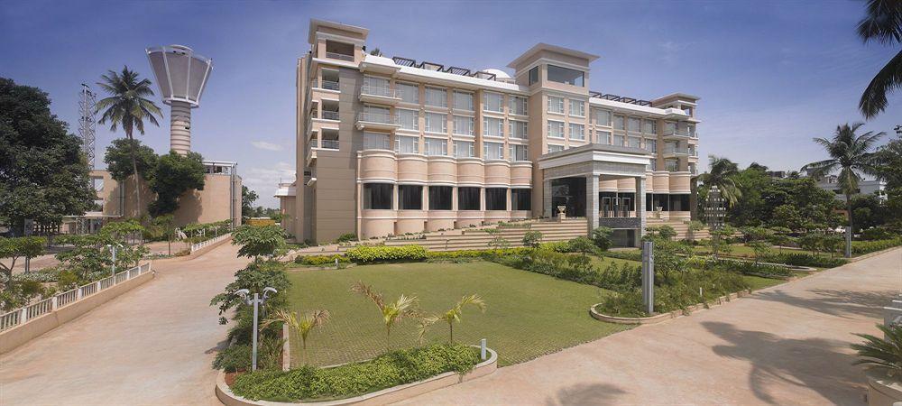 Royal Orchid Central Kireeti Hampi, Hospet Экстерьер фото