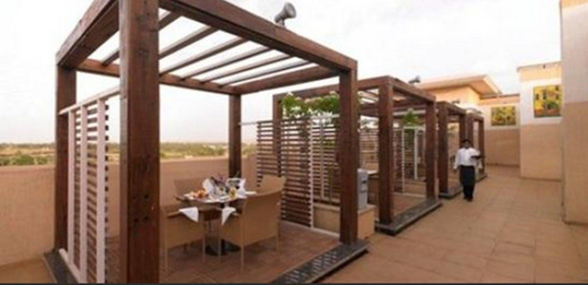 Royal Orchid Central Kireeti Hampi, Hospet Экстерьер фото