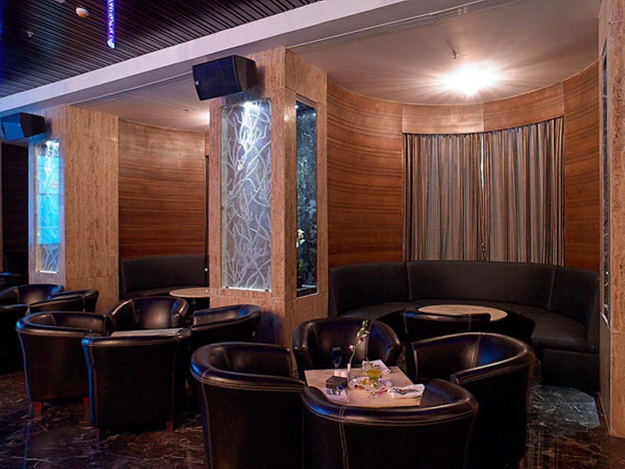 Royal Orchid Central Kireeti Hampi, Hospet Экстерьер фото