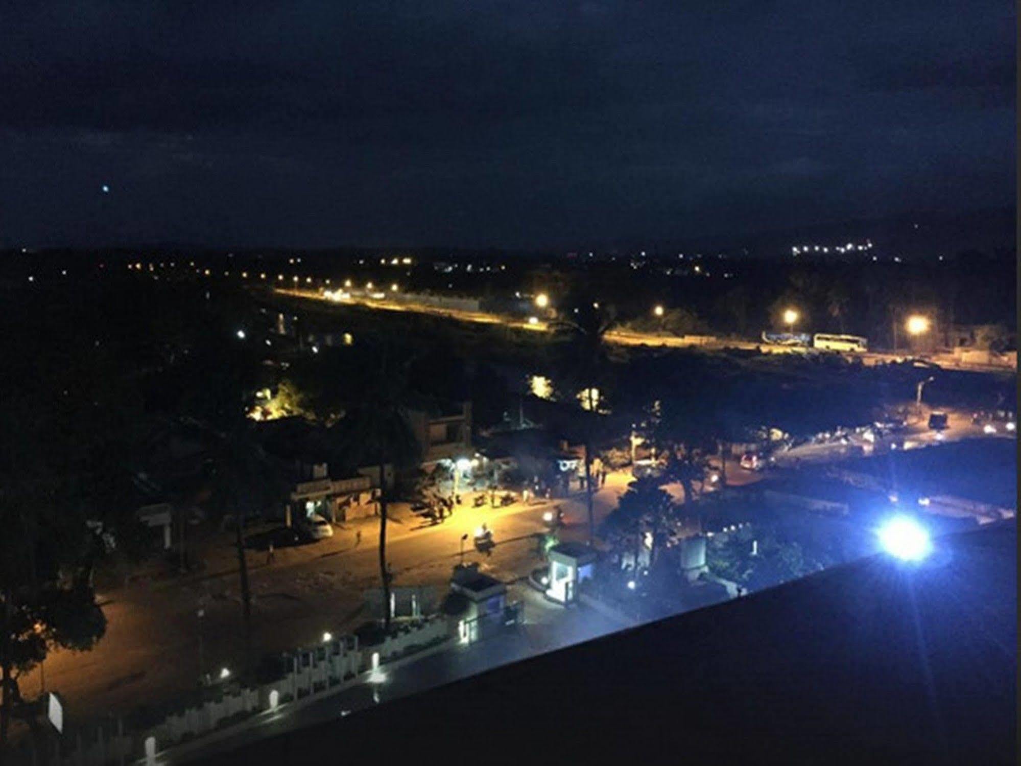 Royal Orchid Central Kireeti Hampi, Hospet Экстерьер фото